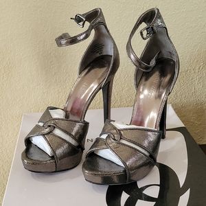 Pewter strappy Nine West heels size 6